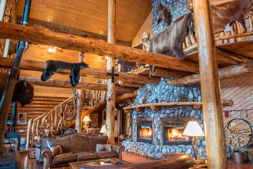 Lodge Bar N Ranch *