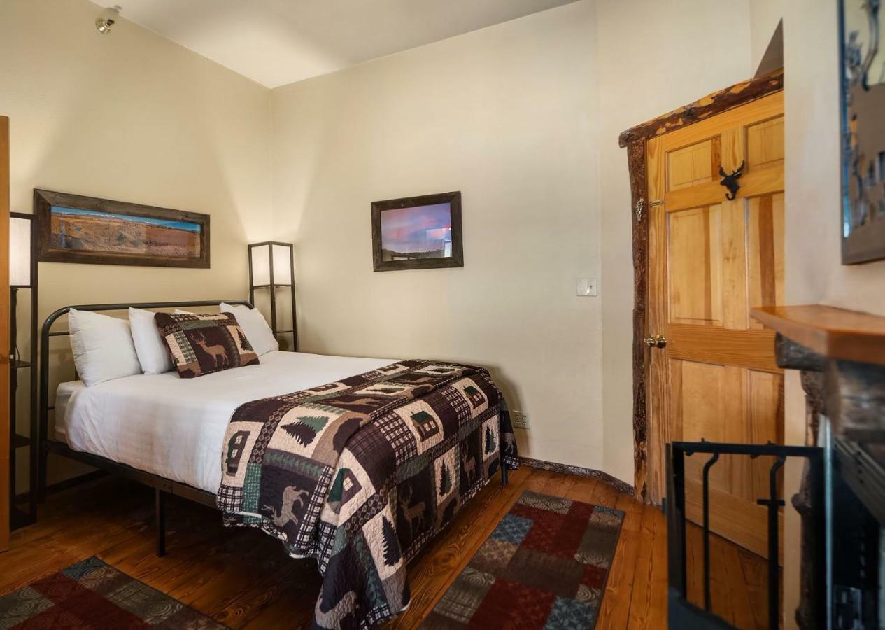 Bar N Ranch Lodge