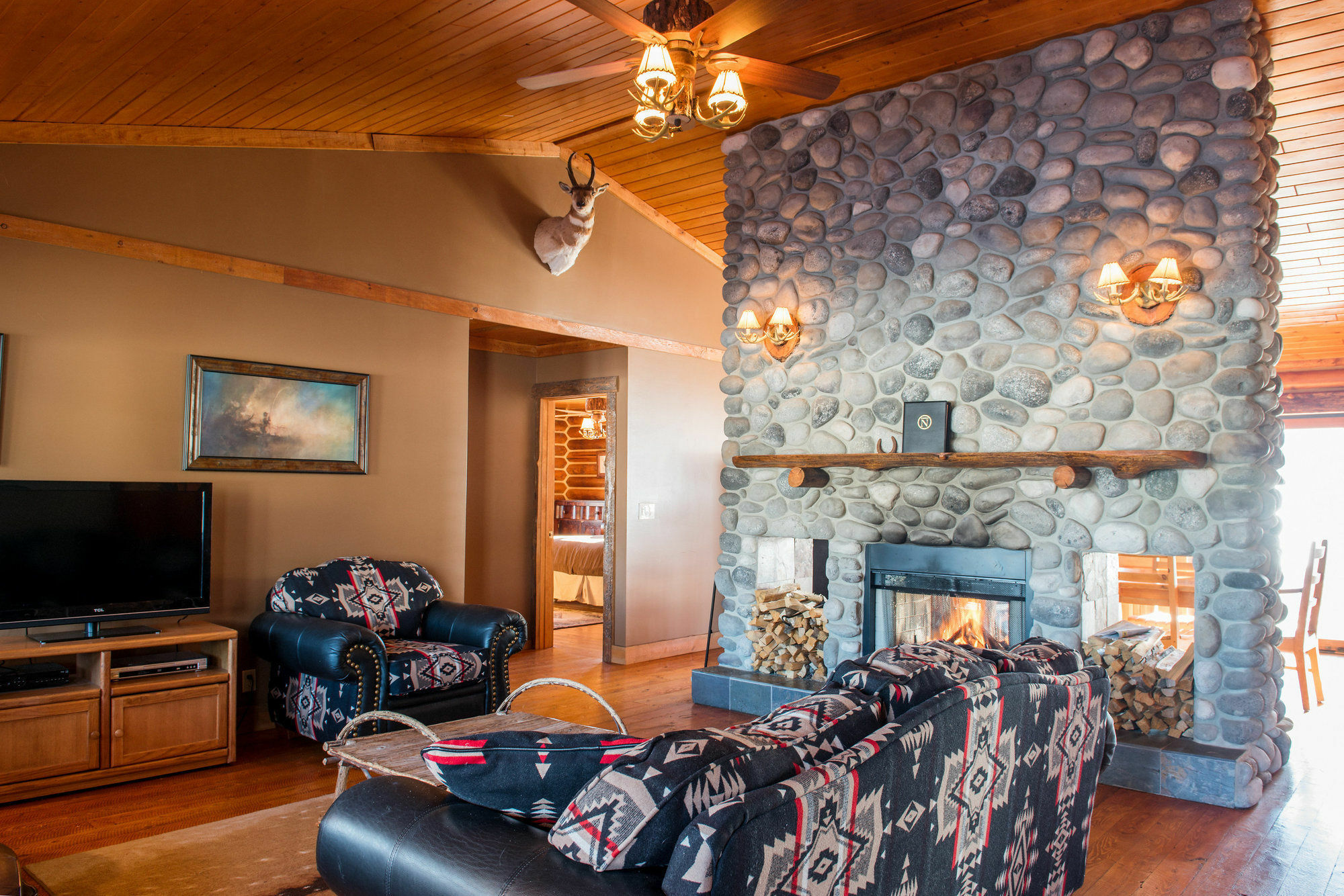 Lodge Bar N Ranch